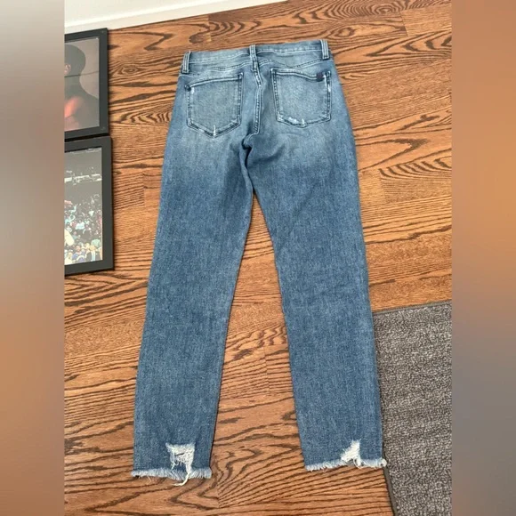 Joe’s Jeans The Charlie High Rise Skinny Crop Denim Size 26 Medium wash distress - Picture 2 of 9